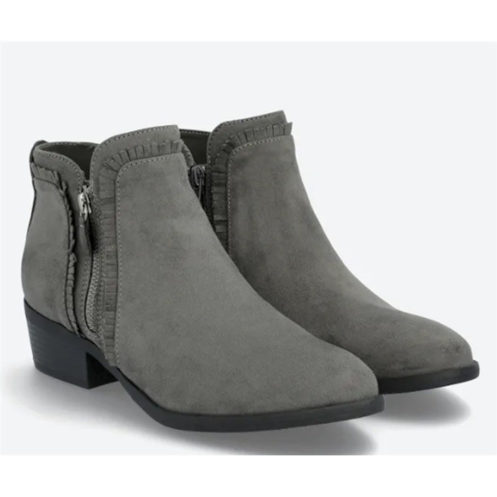 NWOT Mia Mable 9.5 Ruffle Gray Faux Suede Ankle Boots Booties 121495